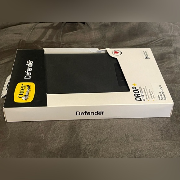 Otter Box- Black Defender Case for Samsung Galaxy Tab A7 Lite - Picture 3 of 4